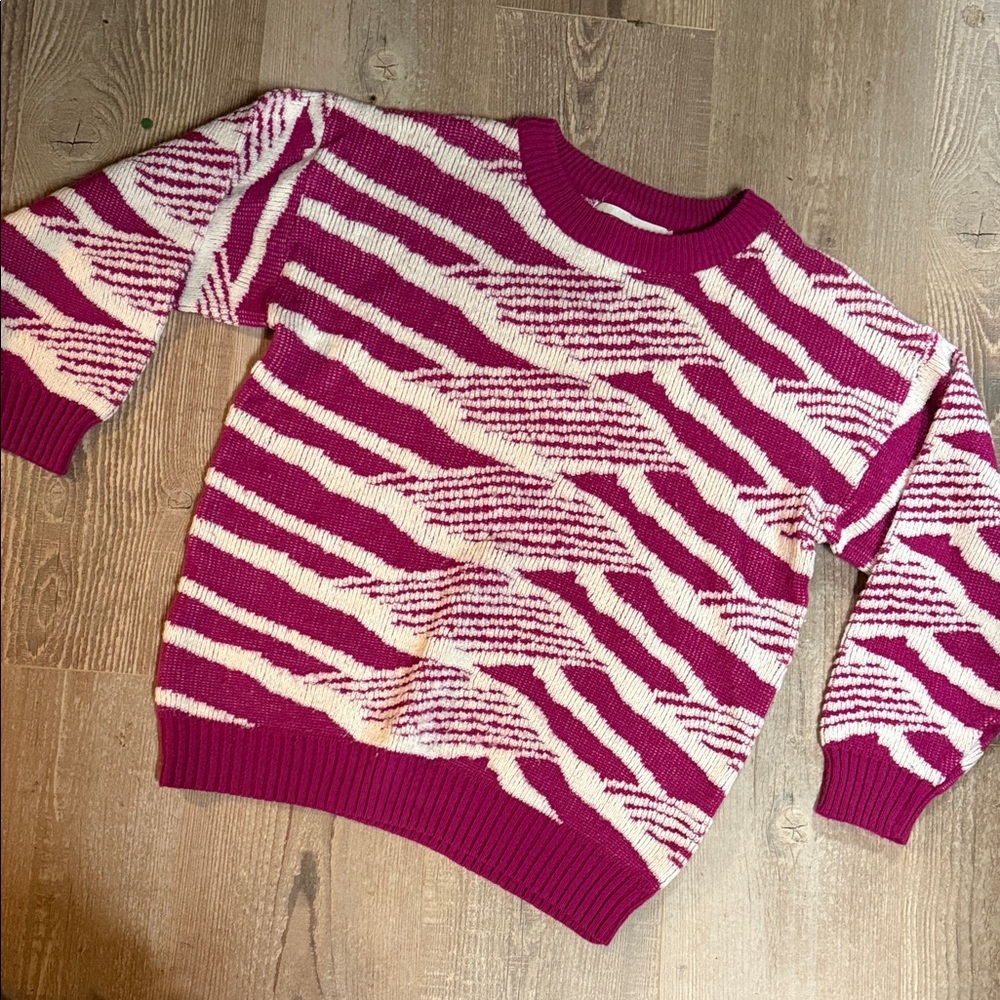Vintage Women's Magenta Pink and White Sweater